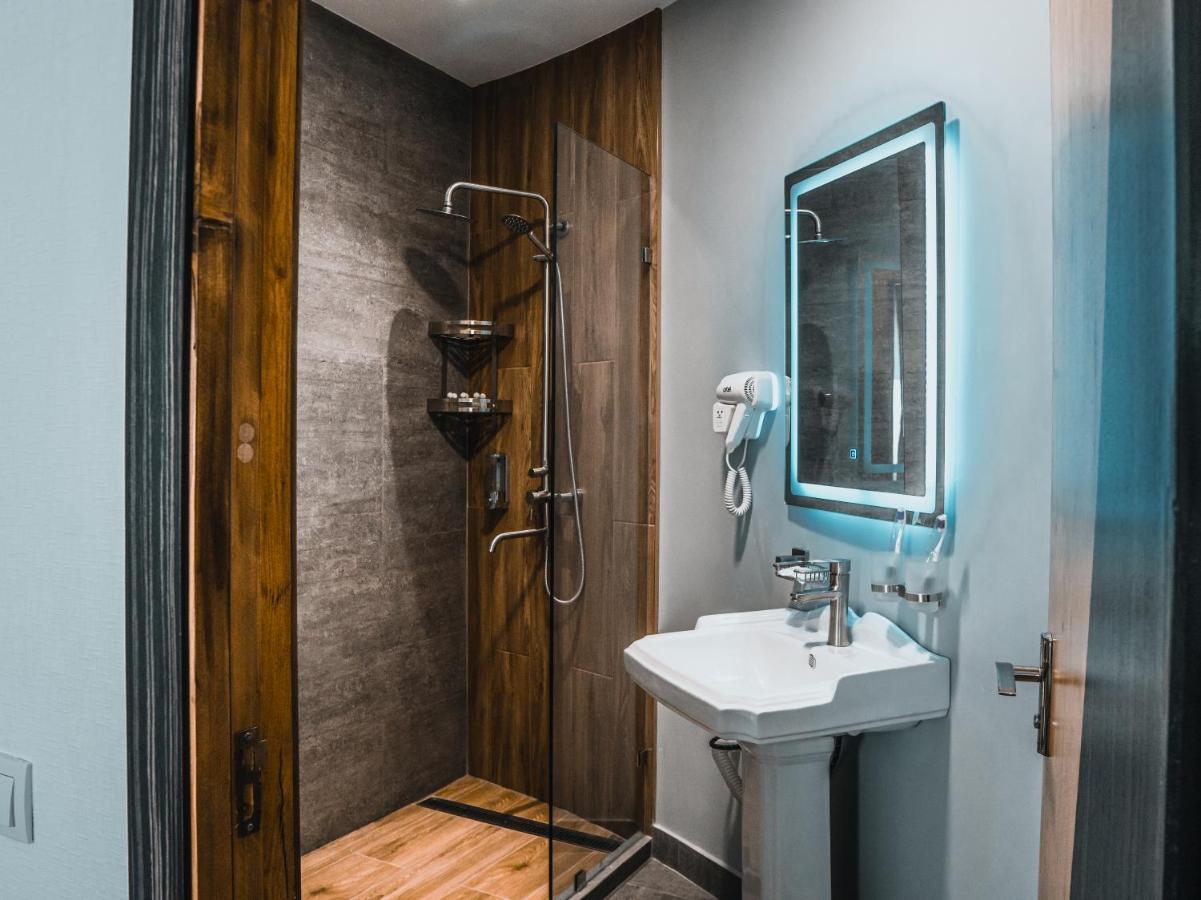Demure Hotel Tasjkent Eksteriør bilde